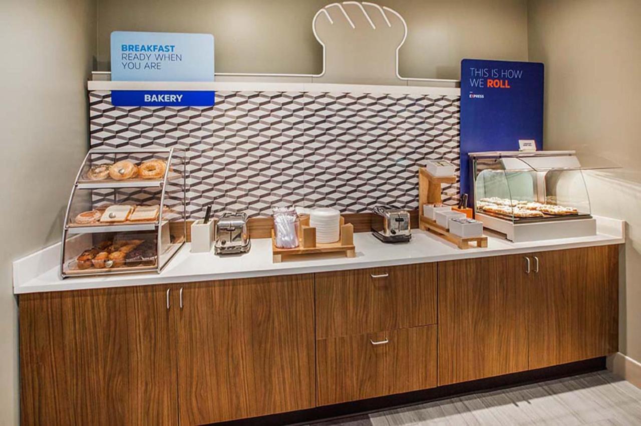Holiday Inn Express & Suites Eagan - Minneapolis Area By Ihg Esterno foto